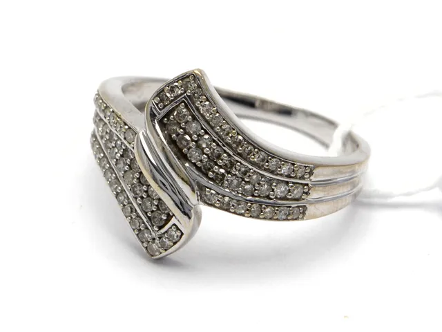 Ring vitguld 18K 3,5g Ø17¼ med åttkantslipade diamanter 74xca.0,005ct