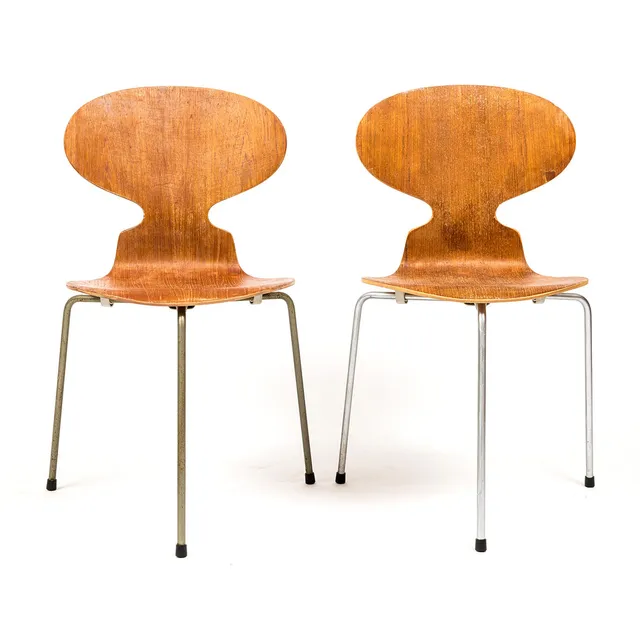 ARNE JACOBSEN. Stolar, 1 par, 3100/Myran, för Fritz Hansen.
