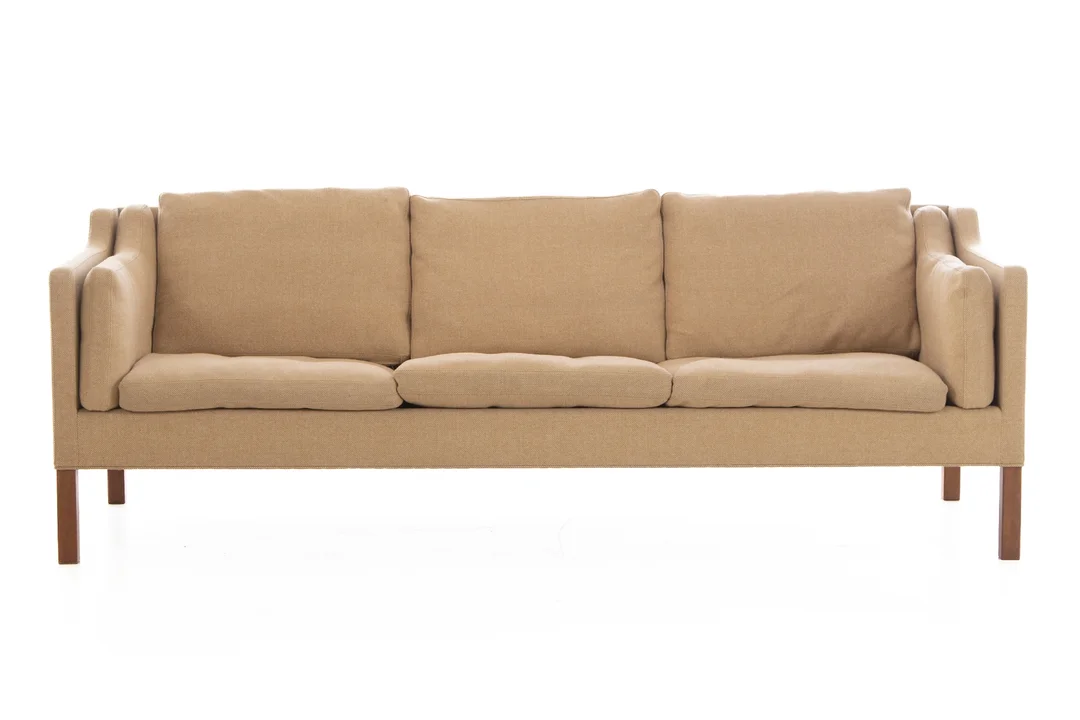 Børge Mogensen. Three-seater sofa model 2213, wool fabric — Furniture/Lounge suites, sofas — Lauritz