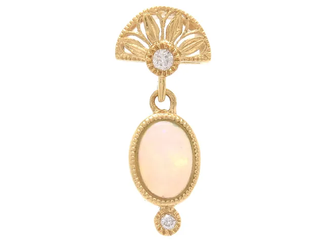 HÄNGE, 18K guld, opal 0,36 ct, 2 briljantslipade diamanter ca 0,04 ctv, vikt 1,3 g.