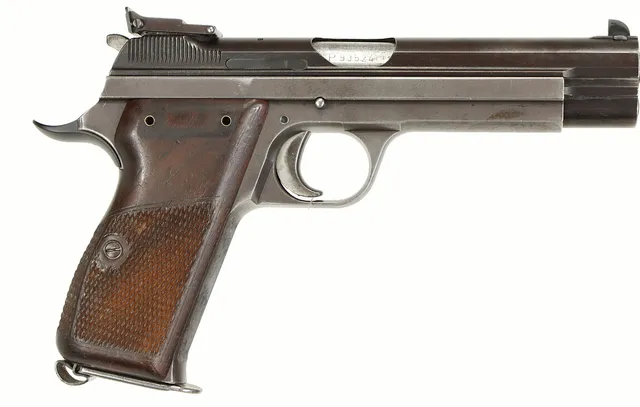 PISTOL, Halvautomat, fabrikat Sig Neuhausen, modell P210-6, kaliber 9x19, tillv.nr P93524, se-nr SE0232089.