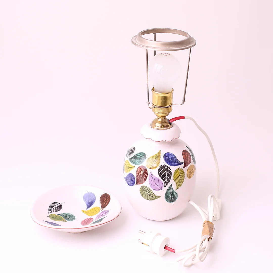 BORDSARMATUR + SKÅL, båda Studiohand - Gustavsberg, 1900-tal. — Table Lamps — Leiflers Auktionshus