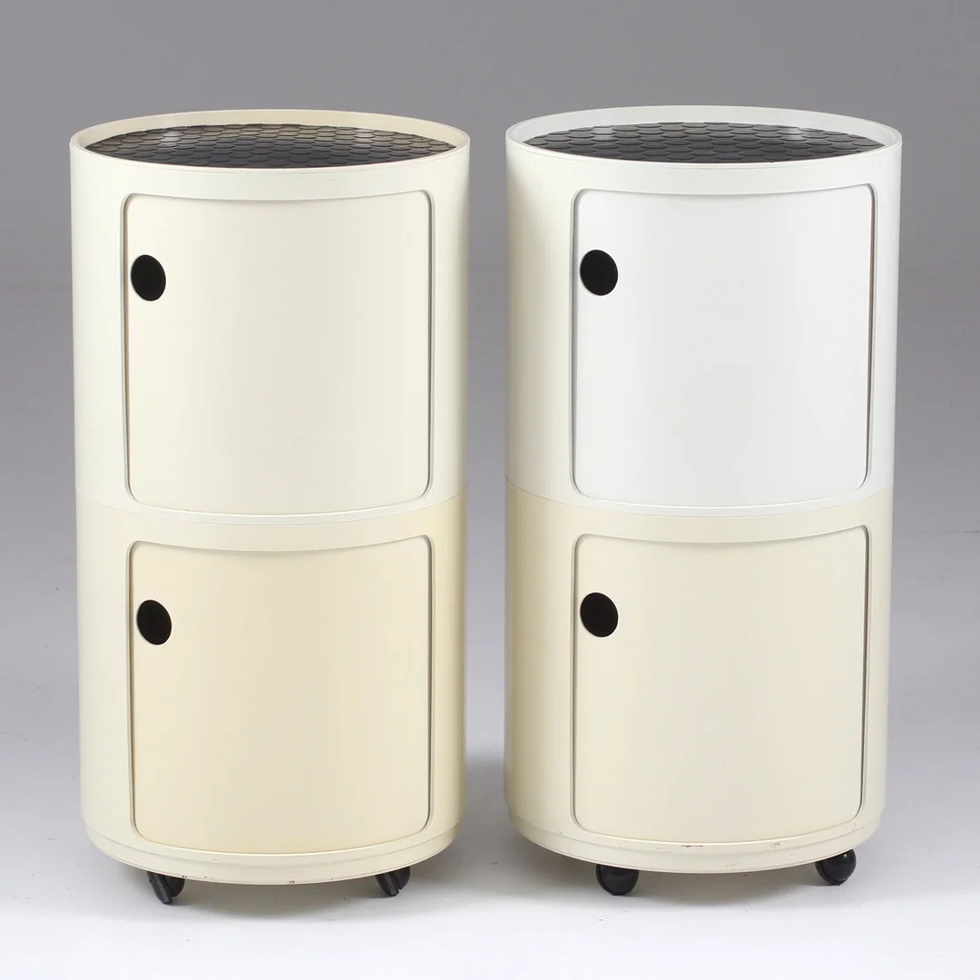 ANNA CASTELLI. Sidobord/sängbord ett par, "Componibili", Kartell, Italien, 2000-tal. — Cupboards, Cabinets & Shelves — Stadsauktion Sundsvall