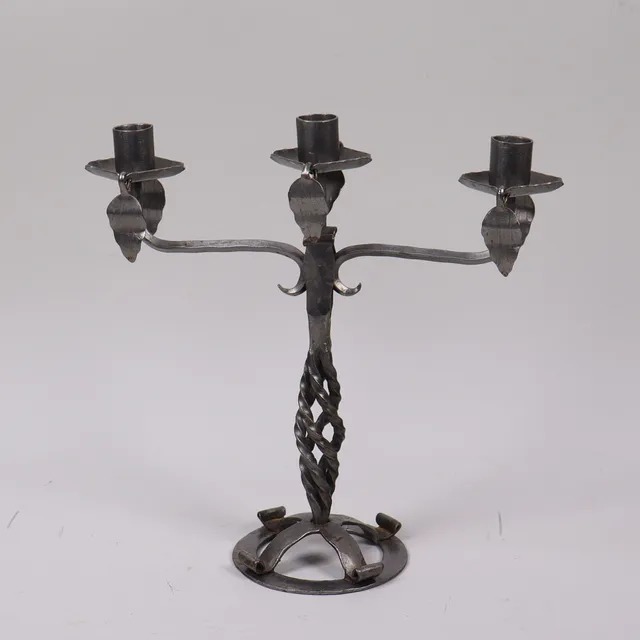 GUSTAF ANKARCRONA. ljusstake i smide, Käck & Hedby, Dalarna, 1900-tal.