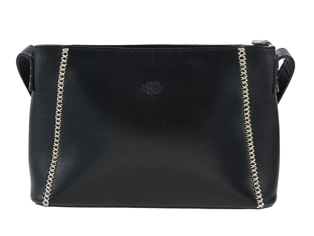 VÄSKA, MULBERRY, svart läder, guldfärgade beslag, 27x17x7 cm, dustbag, bruksslitage. — Accessoarer/Väskor — Kaplans