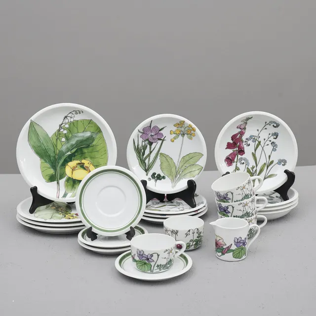 MARGUERITE WALFRIDSON (1929-2012). servis "Midsommar" 22 delar, för IKEA.