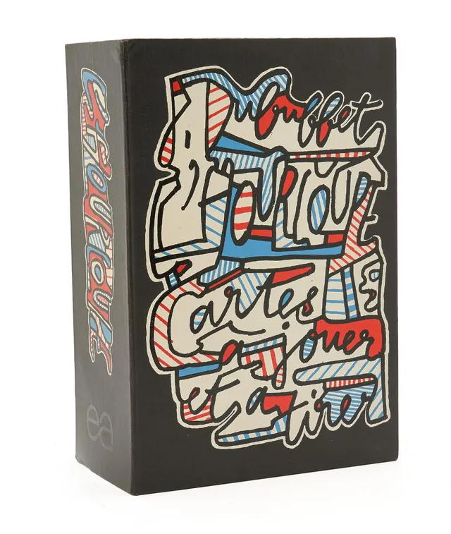 Jean Dubuffet: Banque de L'Hourloupe cartes à jouer et à tirer. Slipcase with 52 large playing cards with a serigraphic print in colours. In an orig. edition of 350 numbered sets with 30 hors commerce, each card numbered. This is #124. Published by Editions Alecto, London 1967. 25×16 cm.