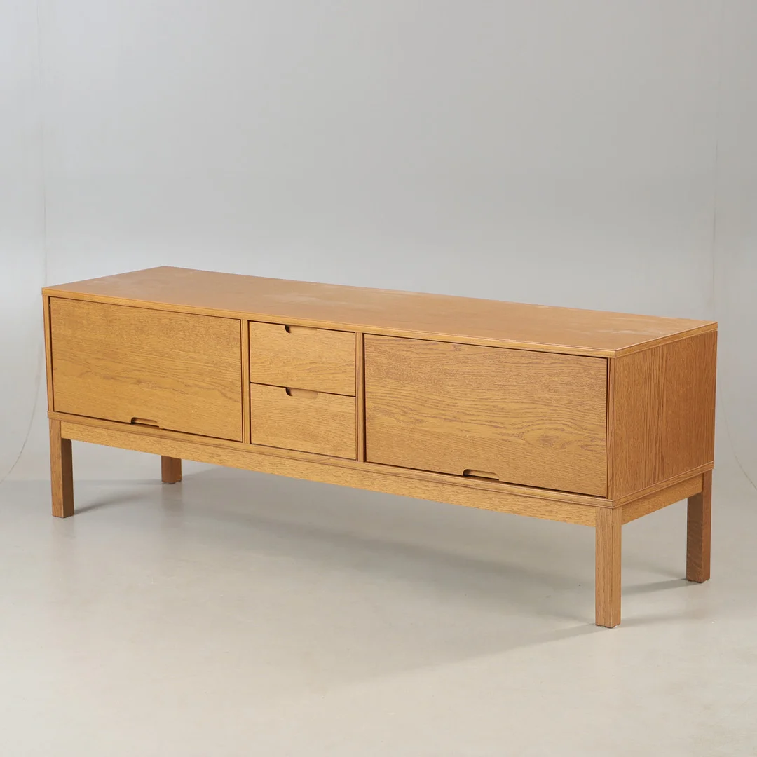 KNUT OCH MARIANNE HAGBERG. Sideboard, "Stockholm", ek, IKEA, 2000-tal. — Cupboards, Cabinets & Shelves — Helsingborgs Auktionskammare