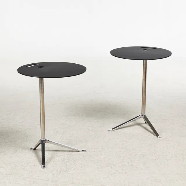 KASPER SALTO. bord, 1 par, "Little Friend", för Fritz Hansen, etikettmärkta.