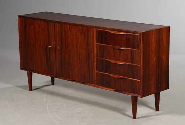 Erling Torvits. Lav skænk, palisander