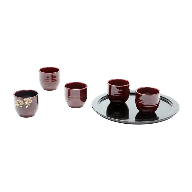 TADASHI INAMI. Wajima lacquer sake set.