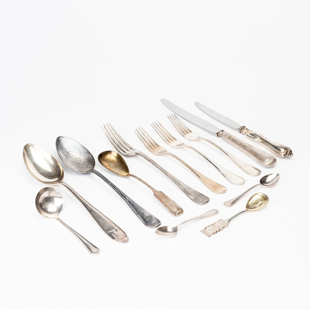 SILVER, 13 delar, bestick, olika modeller och fabrikat, 1900-tal. — Silver — Auktionshuset Kolonn