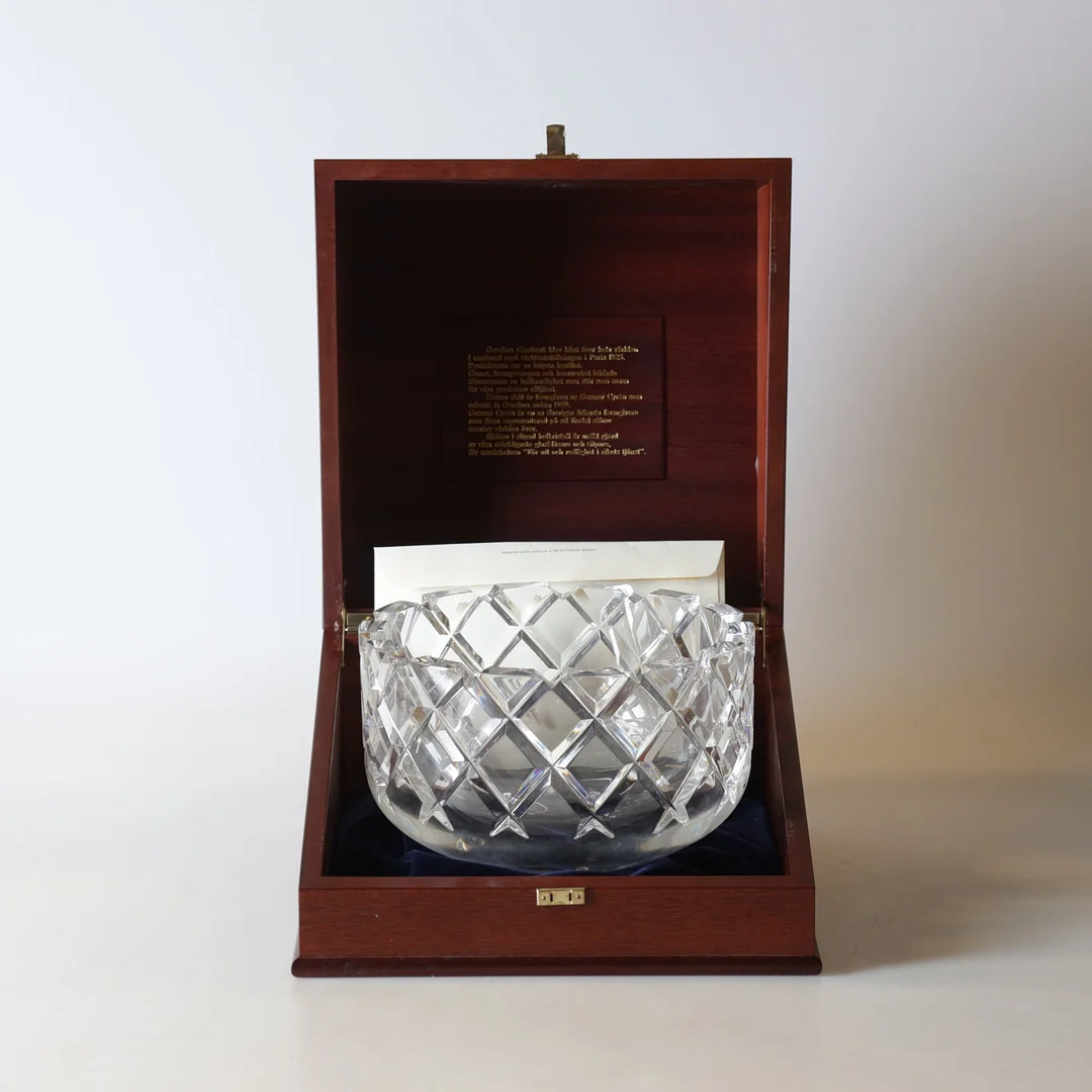 GUNNAR CYRÉN. Skål, glas, "Sofiero", Orrefors. — Art glass — Gomér & Andersson Nyköping