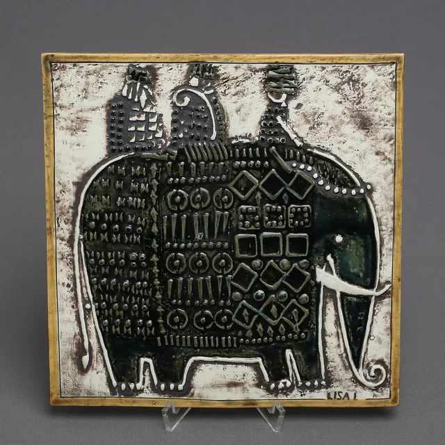 LISA LARSON. Plakett, stengods, motiv med elefant, Gustavsberg.