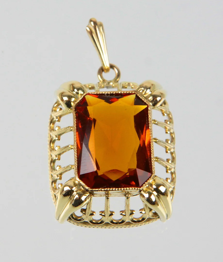 ANTIKER ANHÄNGER UM 1925. — Brooches & Pendants — Auktionshaus Bossard