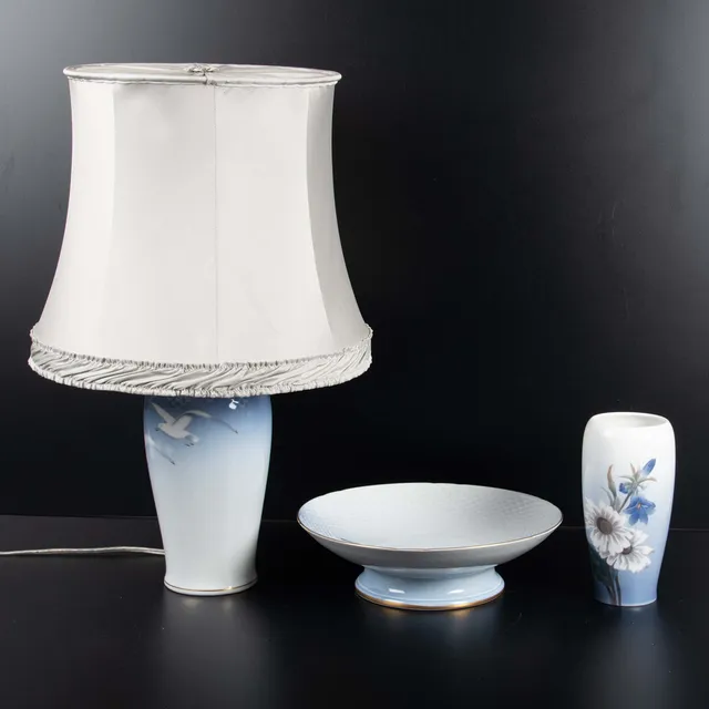 BORDSLAMPA, FAT SAMT VAS , porslin, "Blå Måsen", Bing & Gröndahl.