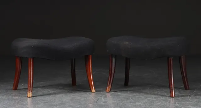 Henry Schubell & Arnold Madsen for Madsen & Schubell. Et par fodskamler, model 'Pragh' (2)