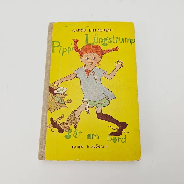 ASTRID LINDGREN. Bok, "Pippi Långstrump går om bord", Rabén & Sjögren, Ragnar Lagerblads Boktryckeri, Karlshamn 1946.