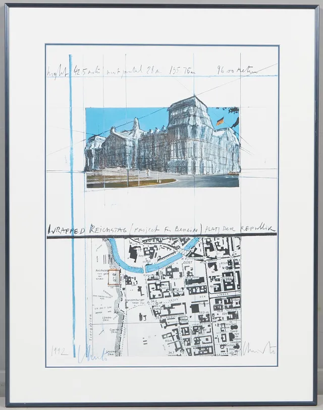 CHRISTO UND JEANNE-CLAUDE (1935-2020). 'Wrapped Reichstag. Platz der Republik‘, Farboffset-Lithografie, 1992, handsigniert mit blauer Kreide.