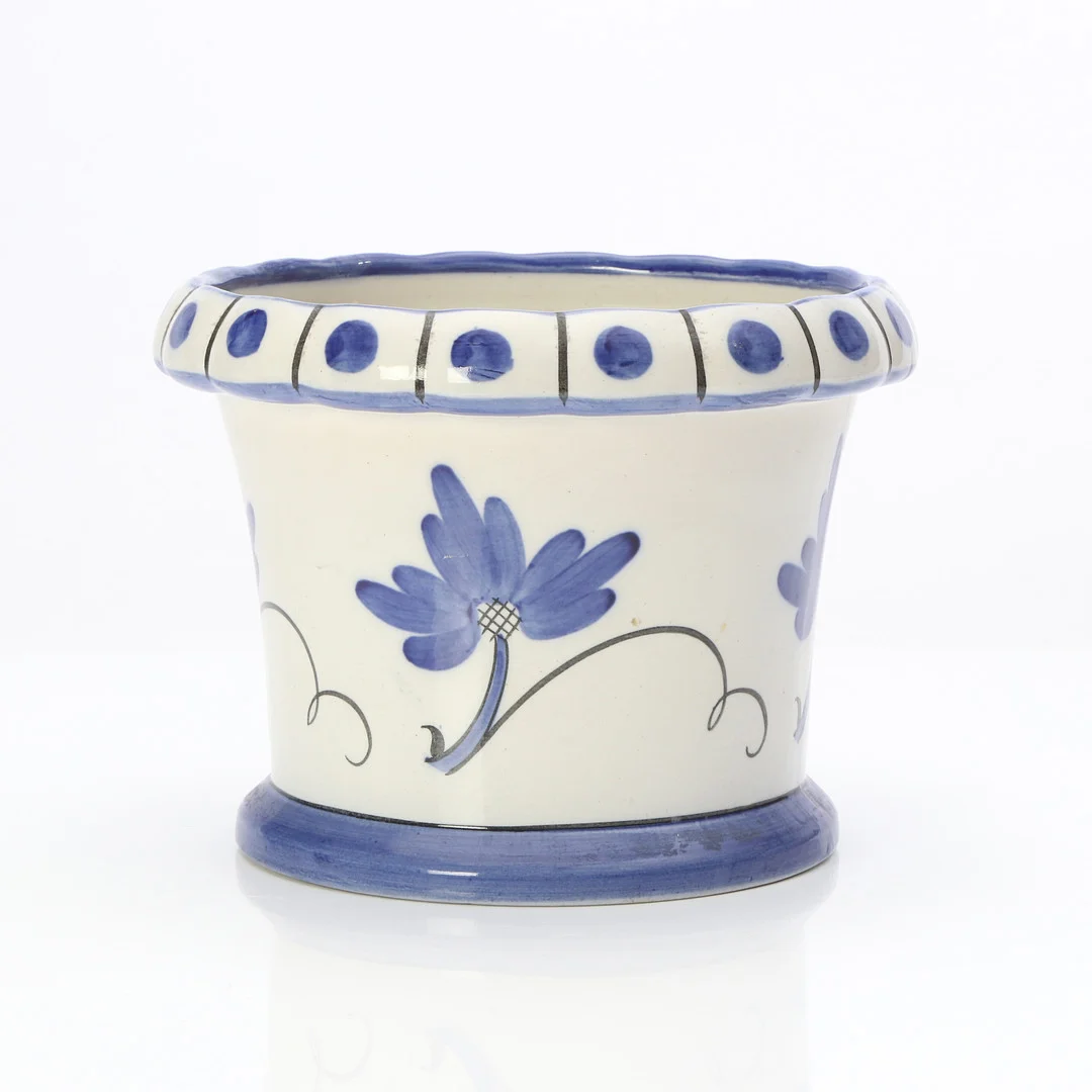 WILHELM KÅGE. Ytterfoder. Flintgods. Gustavsberg. 1920/30-tal. Märkt undertill. — European — Skånes Auktionsverk