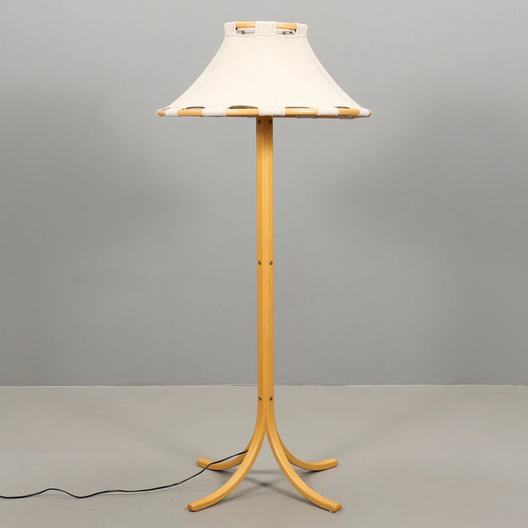 ANNA EHRNER. Golvlampa, "Anna", Ateljé Lyktan. — Floor lights — Karlstad Hammarö Auktionsverk
