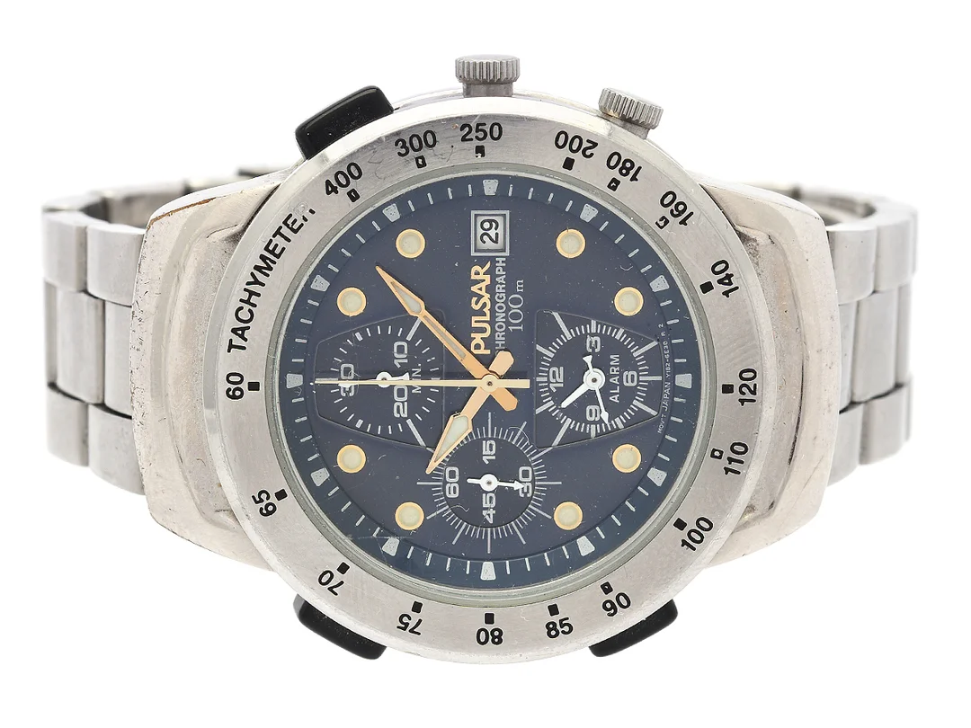 PULSAR, Chronograph (100m), "Tachymeter", Serie nr. 890656, Boett nr. Y182-6D10, kronograf, herrur, 39 mm, stål, quartz (går ej), mineralglas, datum, alarm, originallänk, viklås, ca 2008. — Klockor/Pulsar — Kaplans