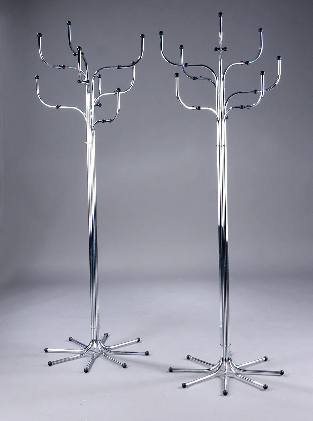 Sidse Werner. Et par stumtjenere, model 'Coat Tree' (2) — Furniture/Other furniture — Lauritz