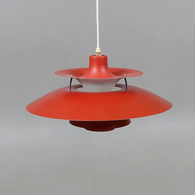 POUL HENNINGSEN. Taklampa, PH-5, för Louis Poulsen, Danmark.
