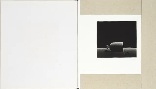 PENTTI KASKIPURO (FINLAND, 1930-2010). Portfolio,"Stilleben I", innehållande 4 st torrnål och akvatint etsningar.