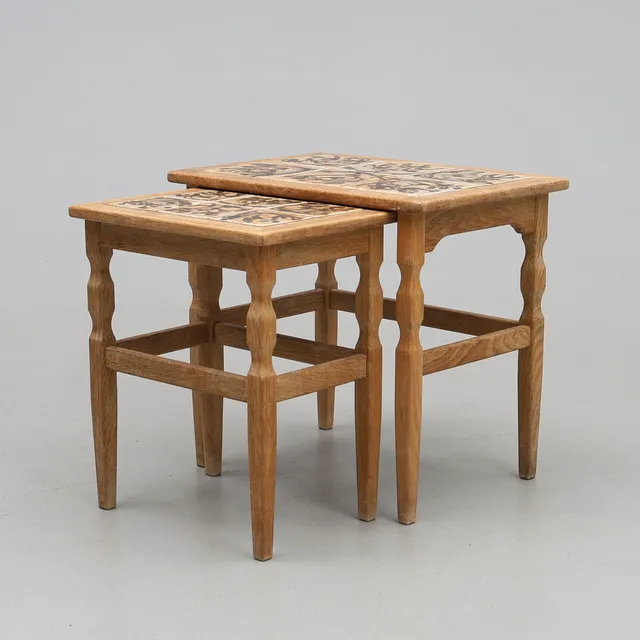 HENNING KJAERNULF. Satsbord, 2 delar, ek, Danmark, 1960-/70-tal.