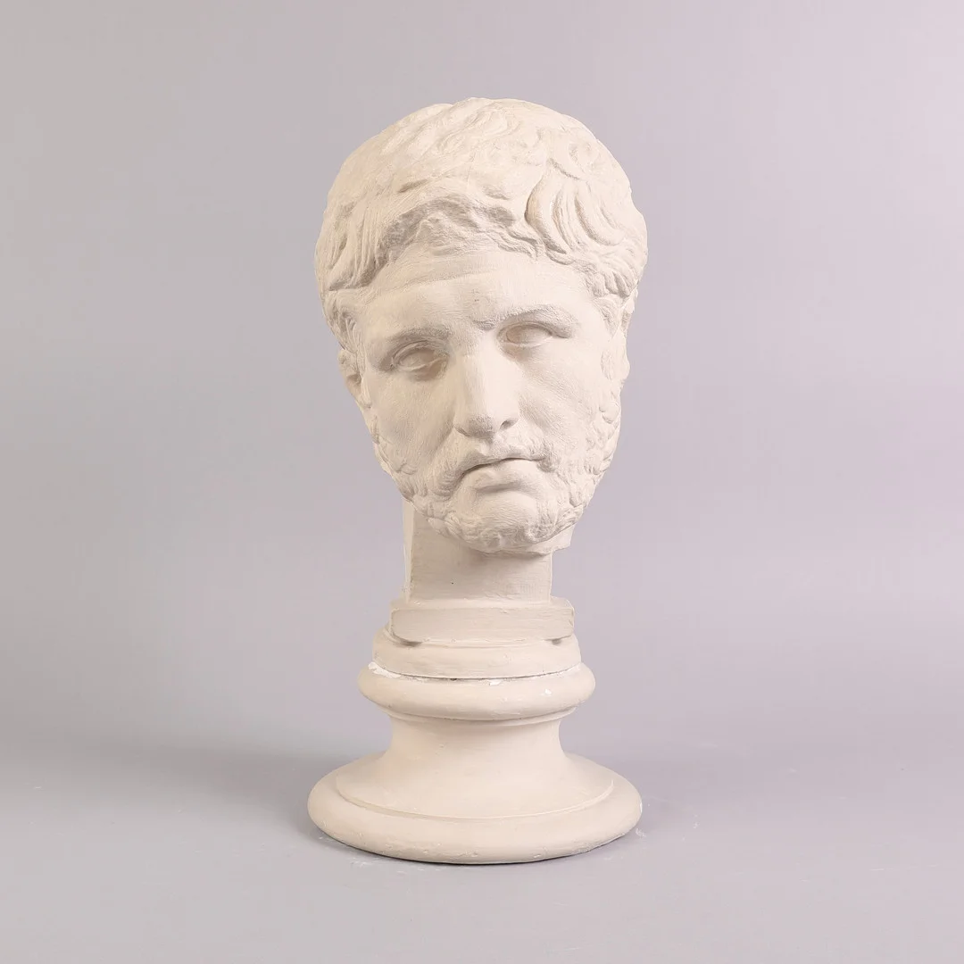 Buste af gips i form af græsk mandshoved, 1900-tallet. — Sculptures & Bronzes — Bidstrup Auktioner