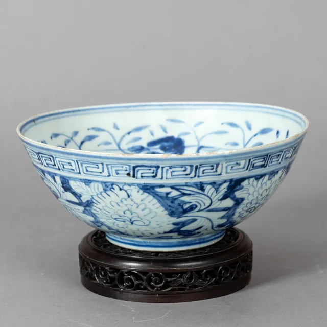 Große blauweiße Kumme, Ming-Dynastie.