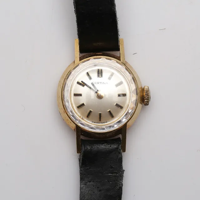 DAMARMBANDSUR, 18k guld, Certina.