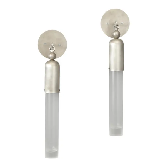 YVES SAINT LAURENT. Apparatus. Et par væglamper model 'Tassel 1 Sconce' (2).