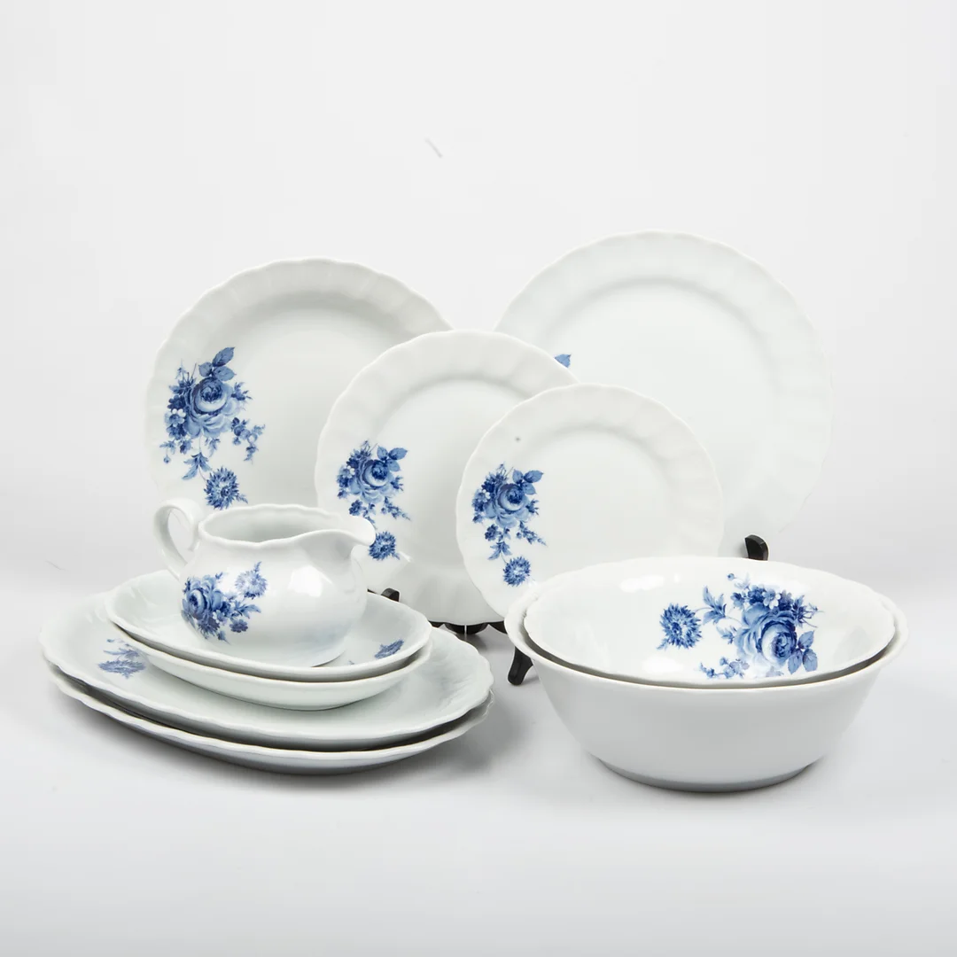 MATSERVIS, 44 delar, "Classic Romance", Svaneholm. — European — Helsingborgs Auktionskammare