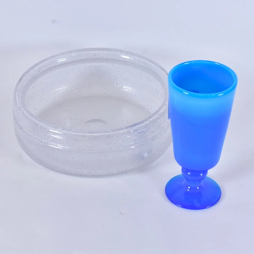 ERIK HÖGLUND. Pokalglas samt skål, Boda. — Art glass — Halmstads Auktionskammare