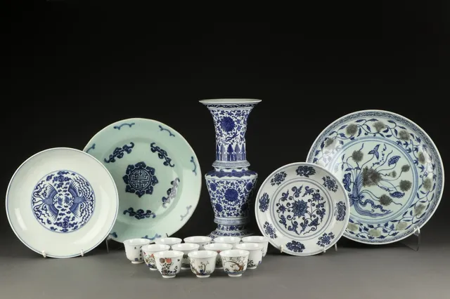 Stor samling kinesisk porcelæn, 1900-tallet (17)