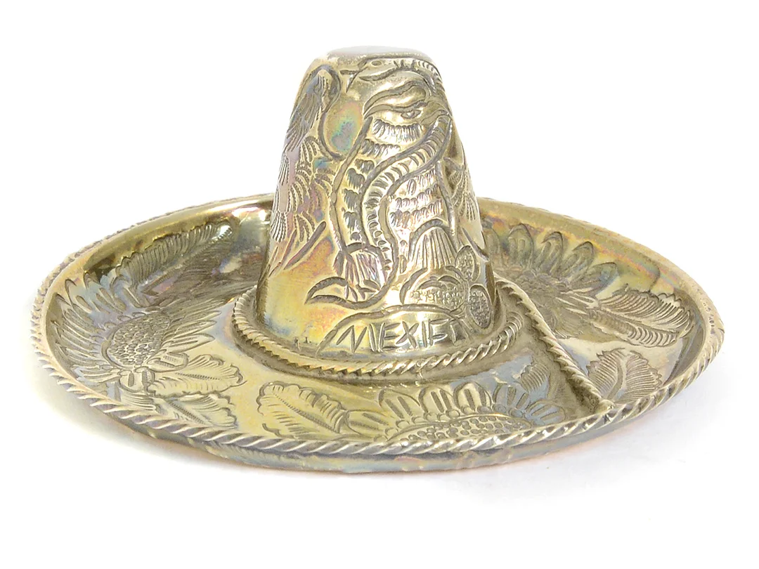 Hatt S925, Ø ca 8cm, höjd ca 4cm. Bucklig 39,1g — Silver/Övrigt — Kaplans