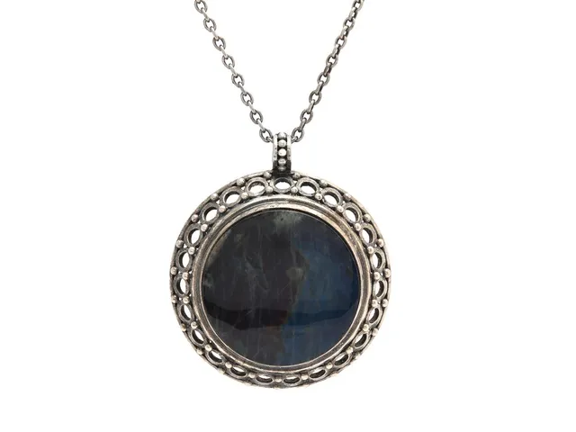 KALEVALA, hänge med kedja, sterlingsilver, labradorit, Finland 1977, längd 61 cm, vikt 25,3 g.