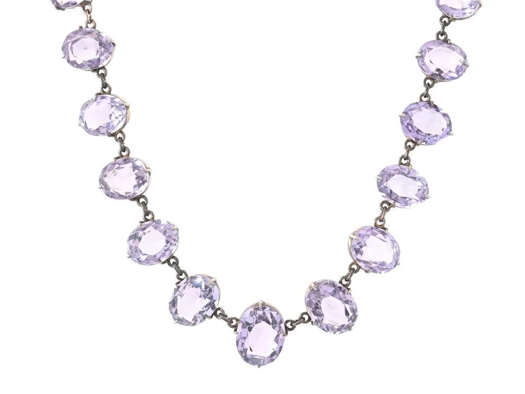 COLLIER, ametist, gulmetall, längd 39 cm, vikt 18,8 g, ombyggd. — Smycken/Collier — Kaplans