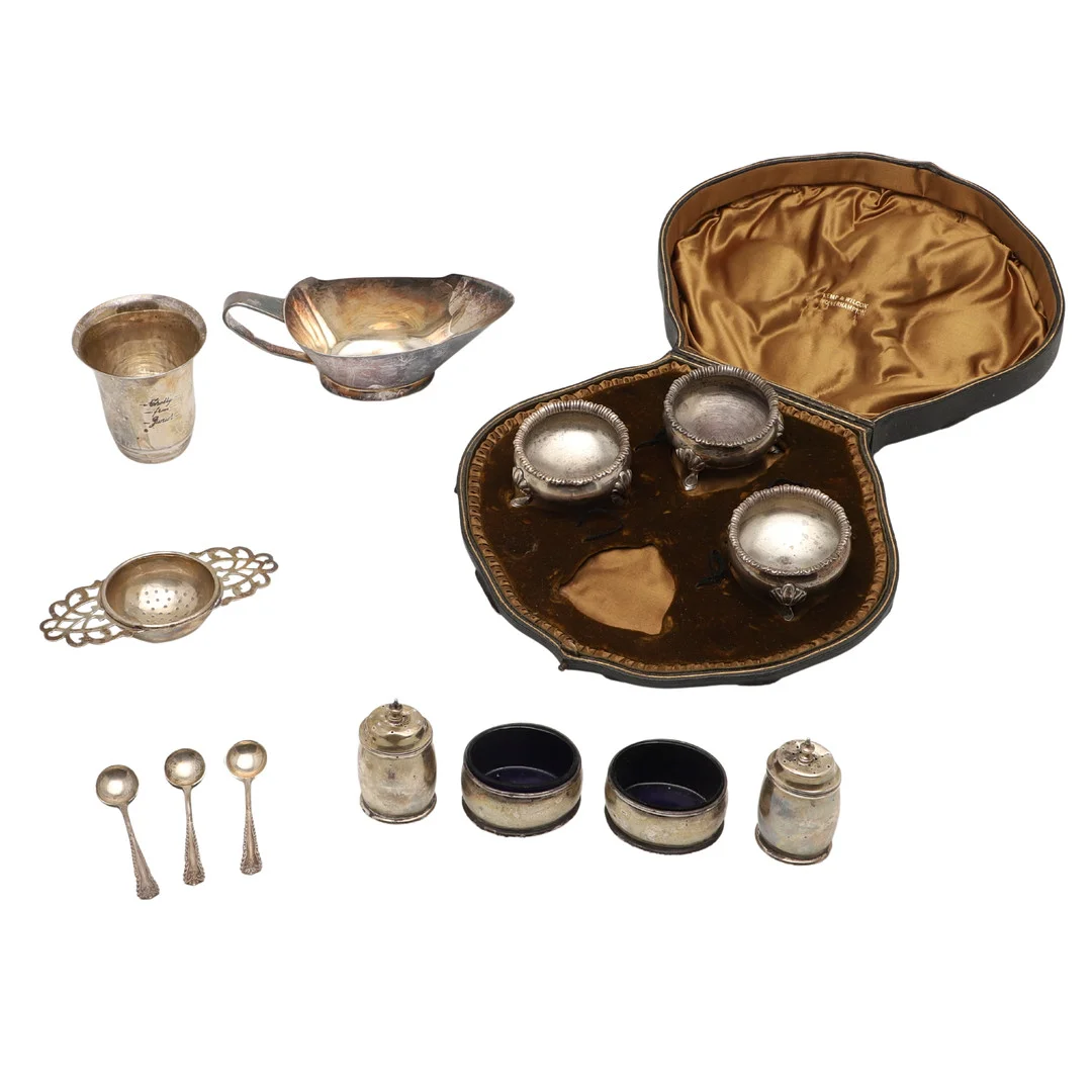 A MIXED LOT OF SILVER. — Silver — Lawrences Auctioneers