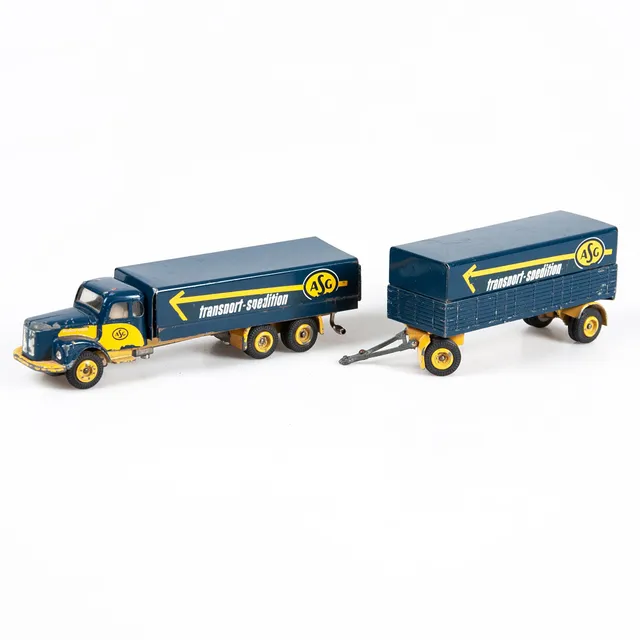MODELLBIL TEKNO 451 och 452, ASG transport-spedition.