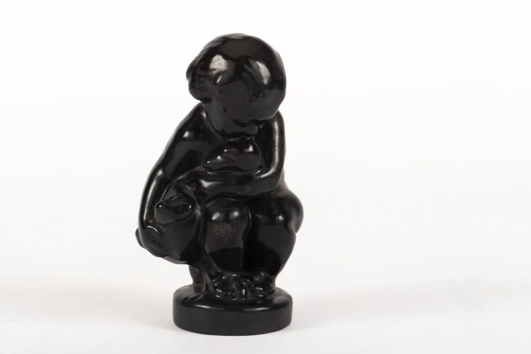 Kai Nielsen for Kähler Lille Leda — Glass, porcelain and ceramics/Figures — Lauritz