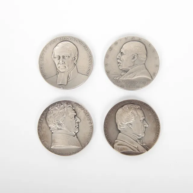 MINNESMEDALJER, 4 st, silver, 1924, 1925, 1933 samt 1936.