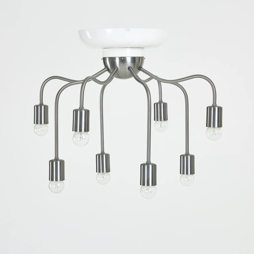JOSEF FRANK. Taklampa, modell 2358, Firma Svenskt Tenn, 8 ljusarmar, borstad vitmetall, monterad på lackerad kupa, märkt. — Ceiling lights — Stockholms Auktionsverk Sickla