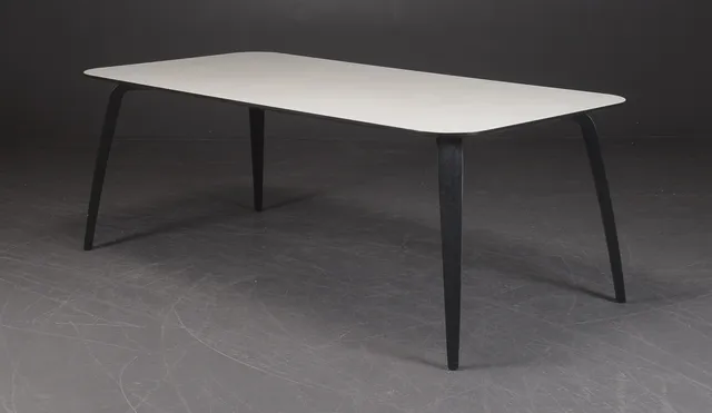 Komplot Design for GUBI. Spisebord model Dining Table.