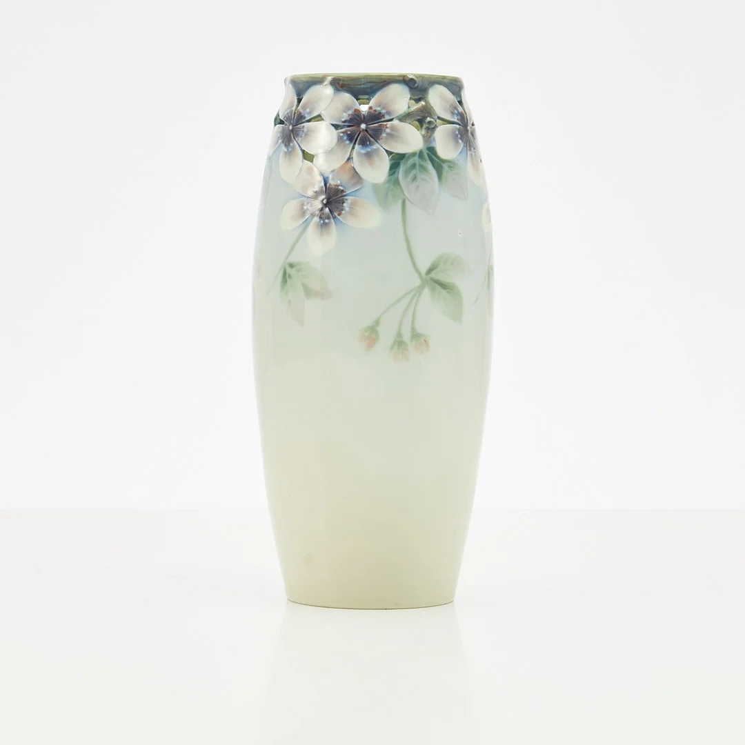ASTRID EWERLÖF, vas, porslin, jugend, Rörstrand, med delvis genombruten dekor av körsbärsblommor i relief, signerad E. — European — Stockholms Auktionsverk Magasin 5
