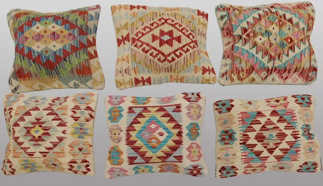 KUDDFODRAL. Parti kuddfodral, 6 st, anatoliska Kelim fragment, 45 x 45 cm.