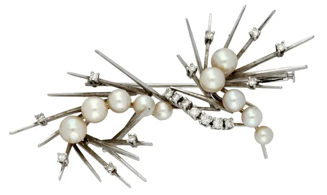 JOYERÍA ROCA. Pearls and diamonds brooch, circa 1950.