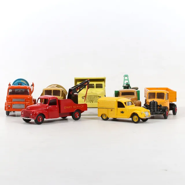 MODELLBILAR, 7 st, Dinky Supertoys / Dinky Toys, 1900-talets andra hälft.